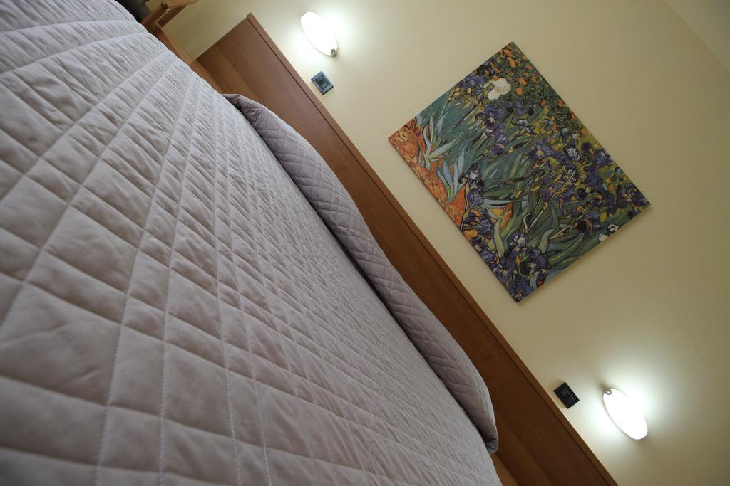 Hotel Italia Окиобело Екстериор снимка