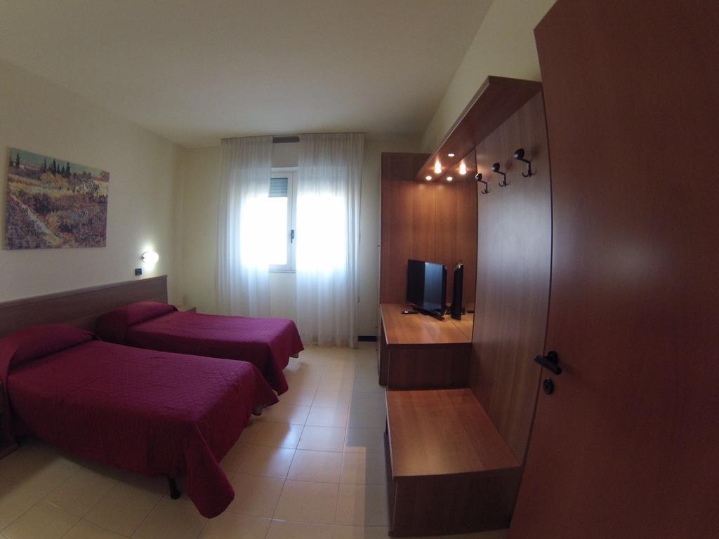 Hotel Italia Окиобело Екстериор снимка